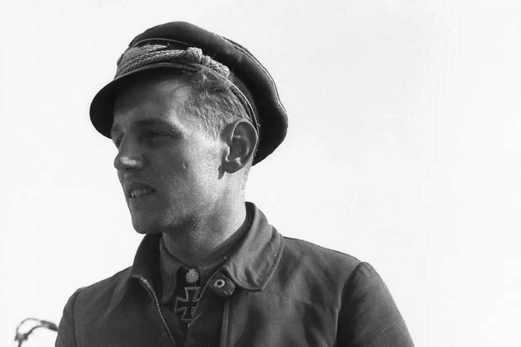 Erich Hartmann mit Ritterkreuz